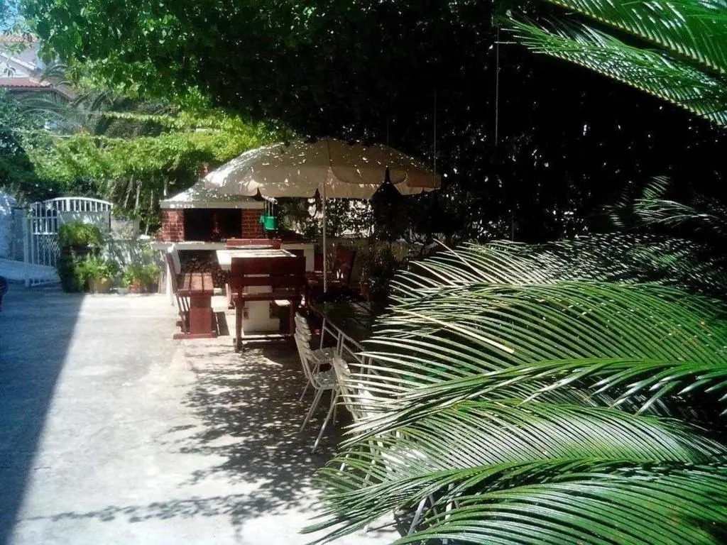 Rooms Liva - 60m from the sea