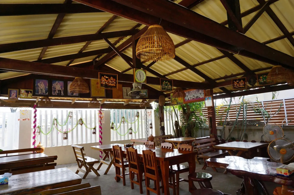 J&J Guesthouse