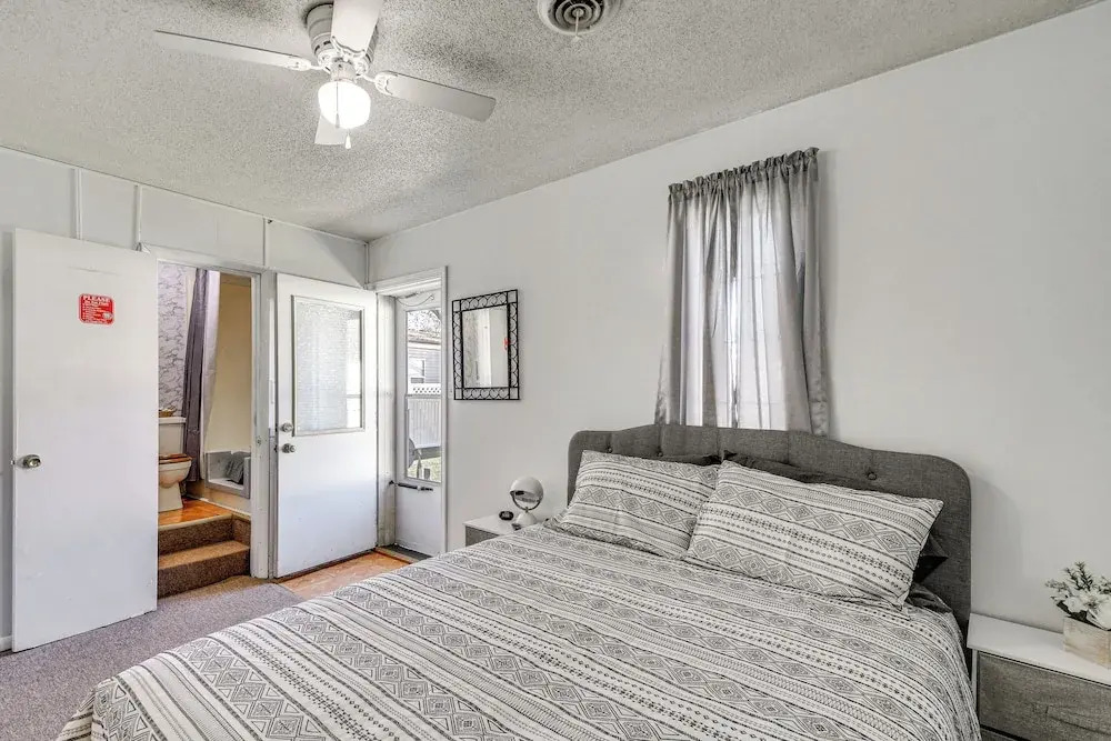 Harrisburg Home w/ Private Yard + Screened Porch!