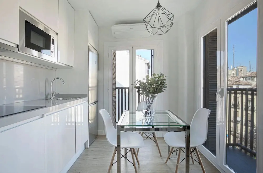 Desing 1 Bd Apartm Prime Location. Cava Baja