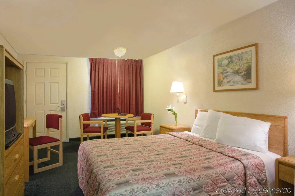 Turlock Inn