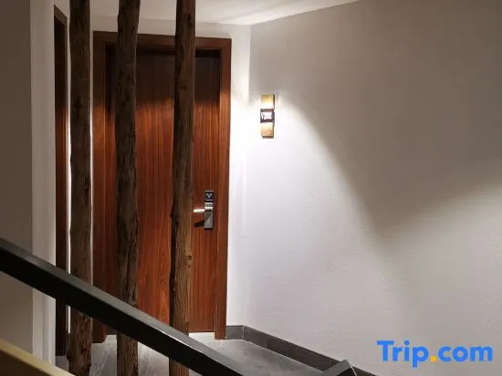 Yunshang Tianshang Jianyue Hostel