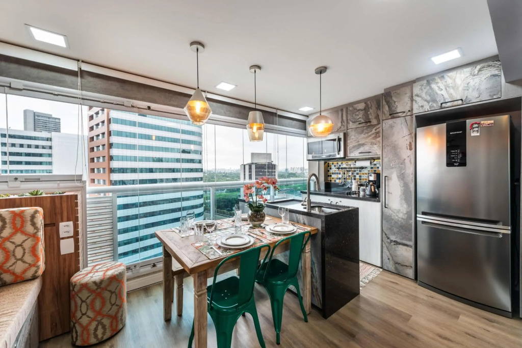 Edificio Summit Pinheiros Best Location in São Paulo Balcony with City Views Pool, Fitness Room and Parking Garage 3 minutes to Subway