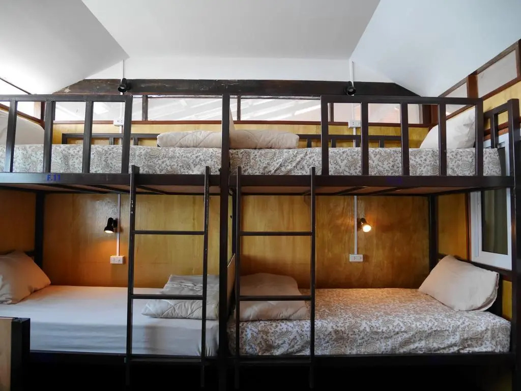 At Pier Hostel Lanta