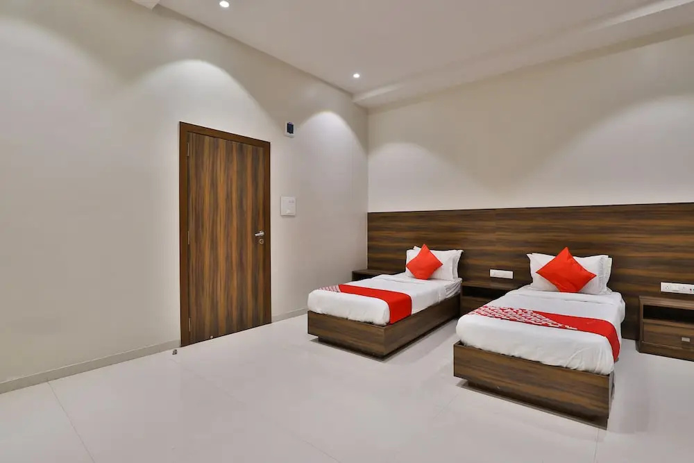 FabHotel La Victoria - Galaxy Circle