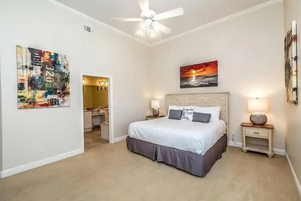 CORAL SHORES 5 Bedroom Holiday Home by Five Star Properties