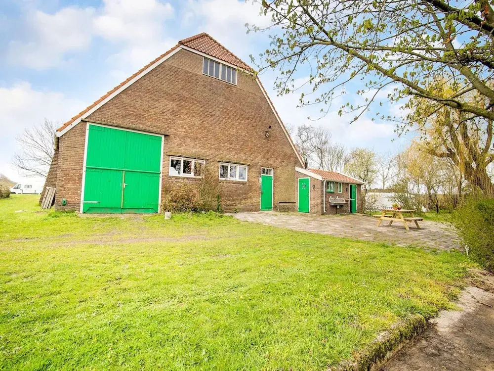 Cozy Holiday Home in Sint Maartensvlotbrug With a Garden