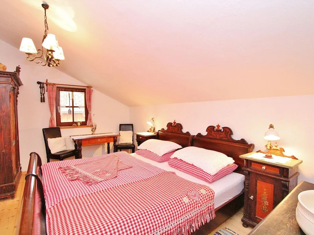 Vintage Apartment in Salzburg near Ski Area