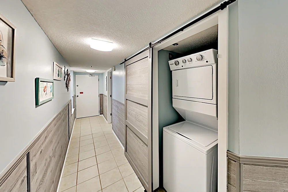 Updated Beachside #907 - 2 Br Condo