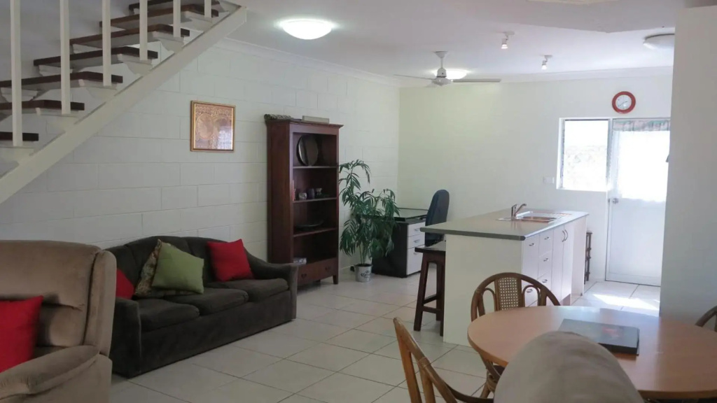 Paradise Apartments 2