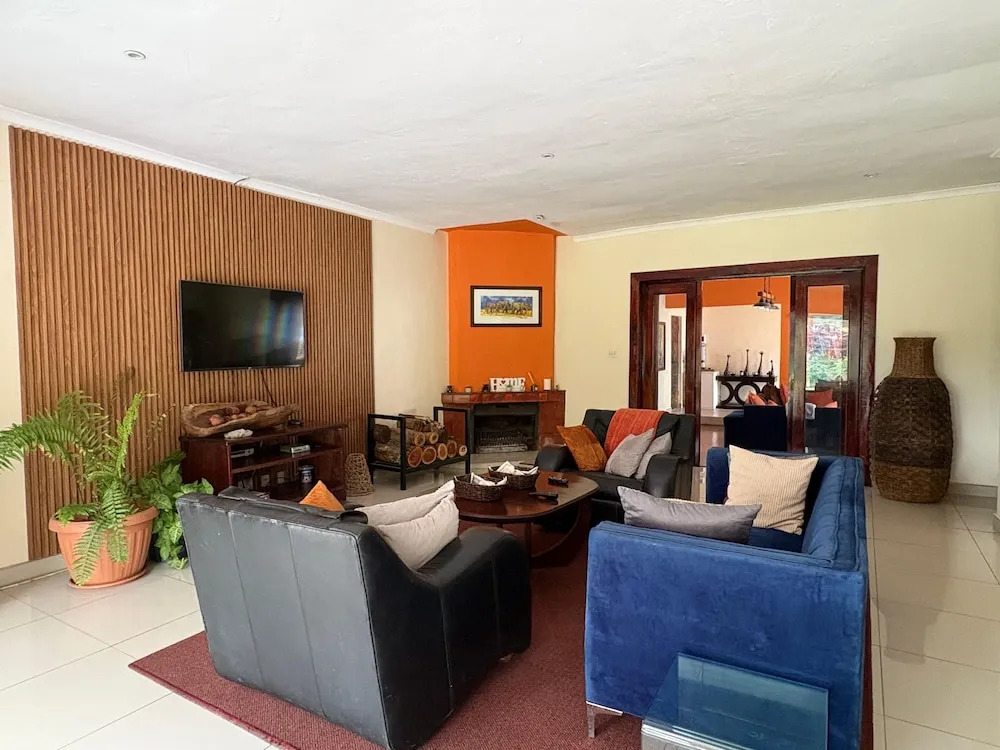Standard Room In Mt Pleasant Heights - 2385