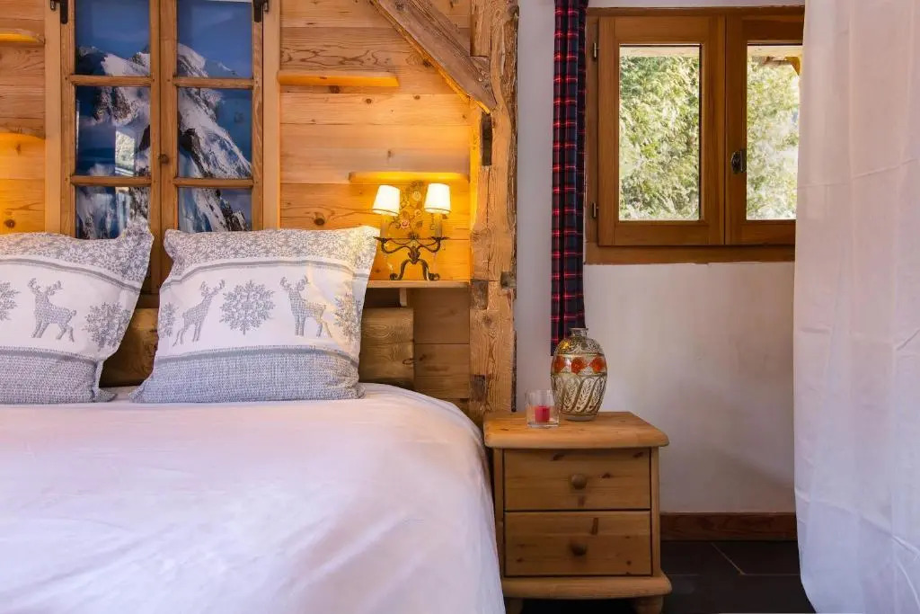 Warm & Cosy 3BR Chalet w/ Fireplace in Nature