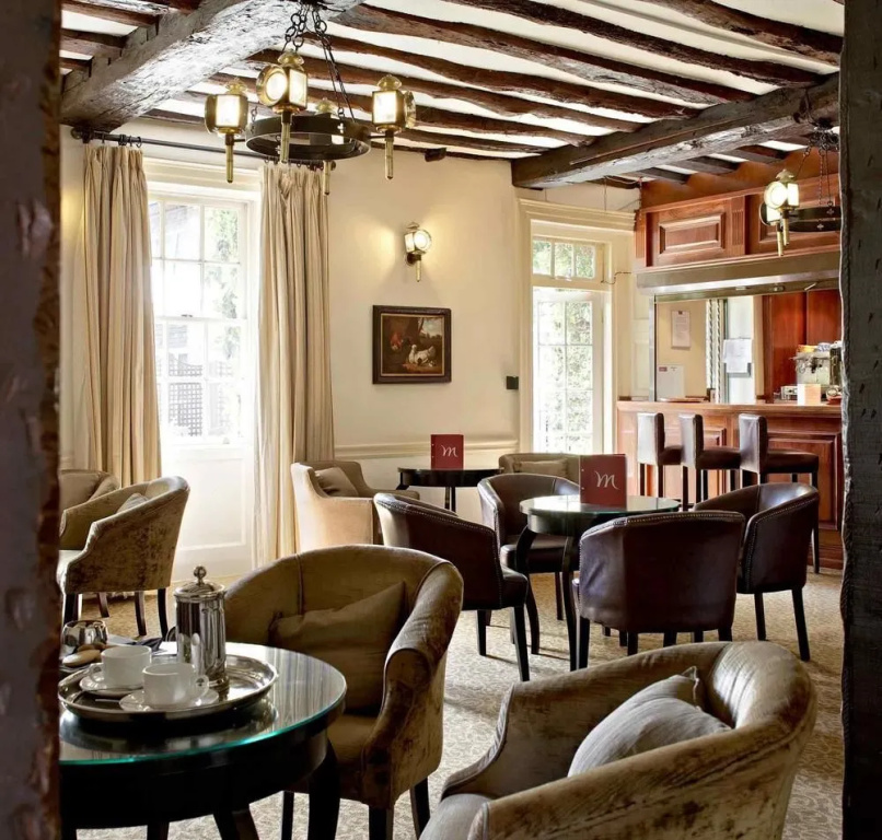 Mercure Farnham Bush Hotel