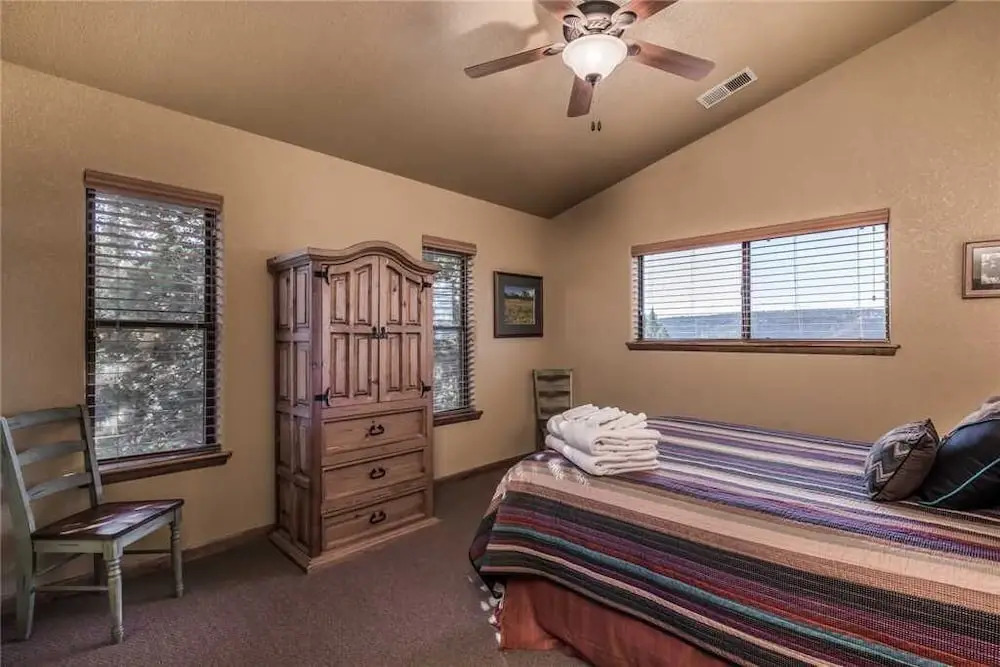 Casa Wildwood, 4 Bedrooms, Sleeps 8, Air Hockey, Ping Pong, Hot Tub