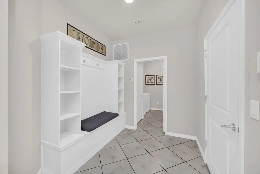 Luxury MultiFamily Gem ~ Mins to Disney ~ Pool/Spa