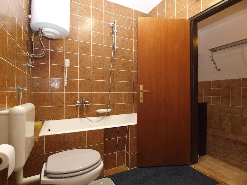 Apartment 1586