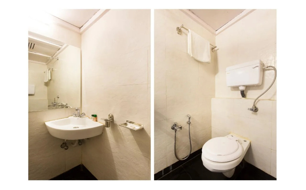 OYO 9806 Hotel Arvi