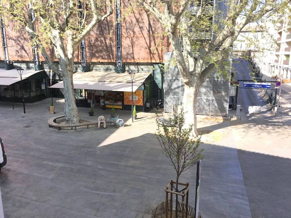 Avignon centre historique - Les Halles