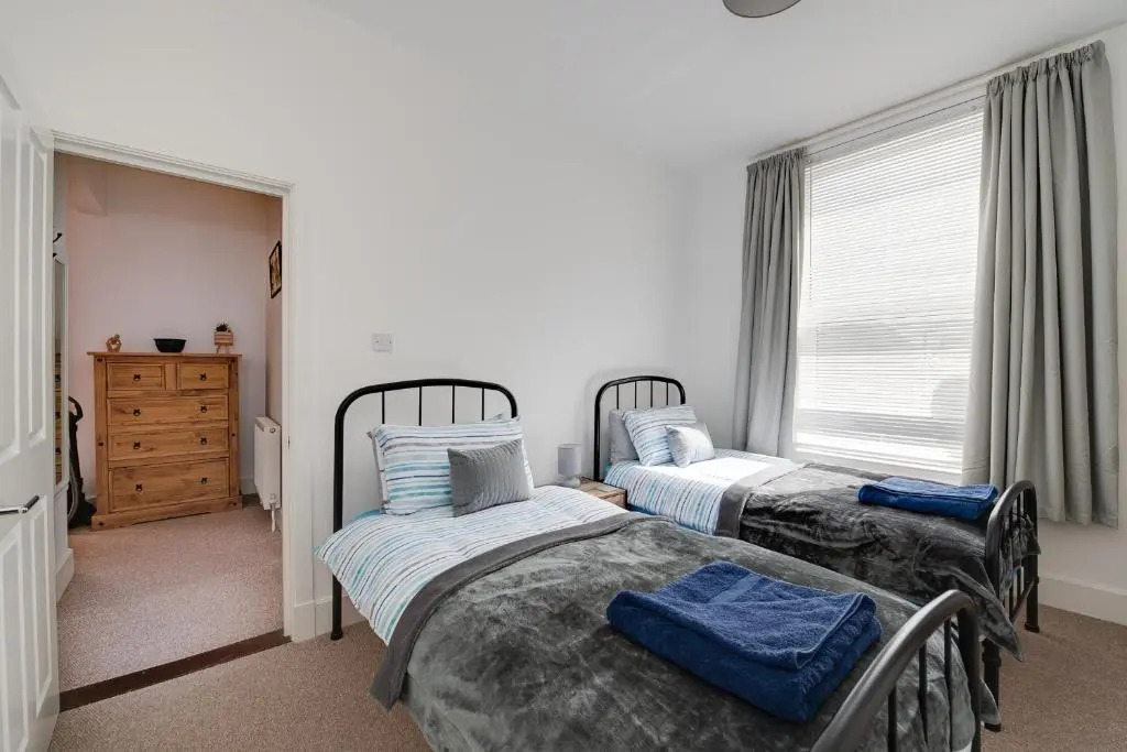 Bright 2 bedroom in Southsea. 8 min walk to seafront