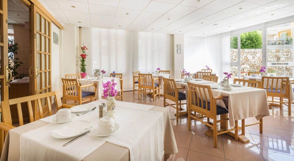 Hostal Residencia Sutimar