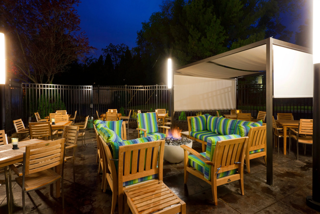 Holiday Inn Clark - Newark by IHG