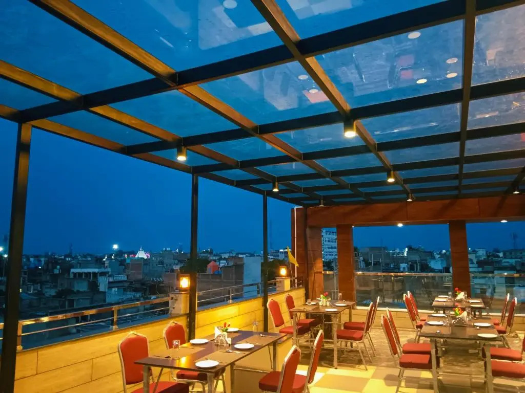 Hotel Ekta International !! 300 Mts From BABA BAIDYANATH DHAM TEMPLE