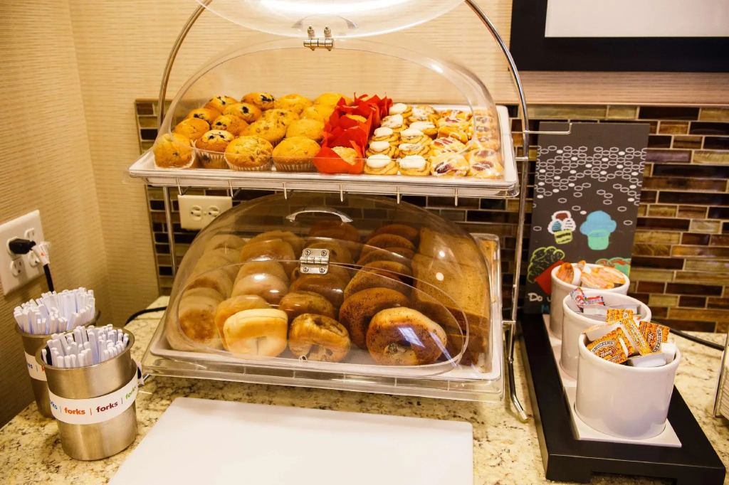 Hampton Inn and Suites Robbinsville