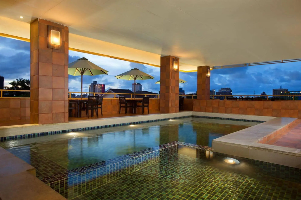Best Western Plus Makassar Beach