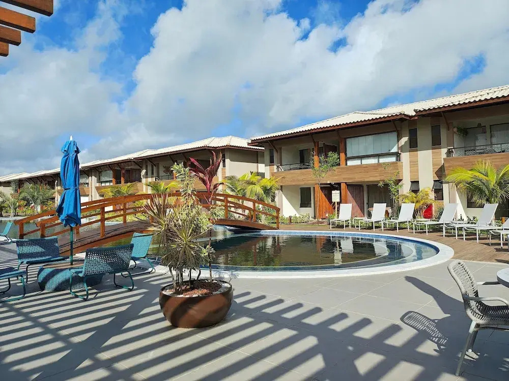 Condo With Pool 450m From the Beach in Itacimirim - Vbrs
