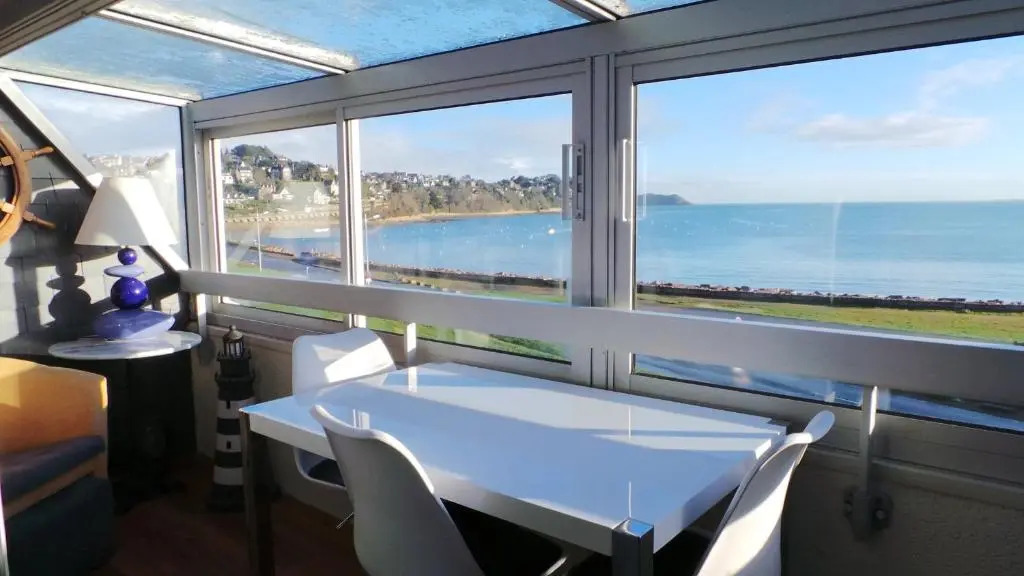 Bel appartement rénové VUE PANORAMIQUE SUR MER à PERROS-GUIREC - ref 822
