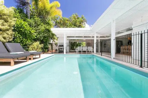 9 Cooran Court
