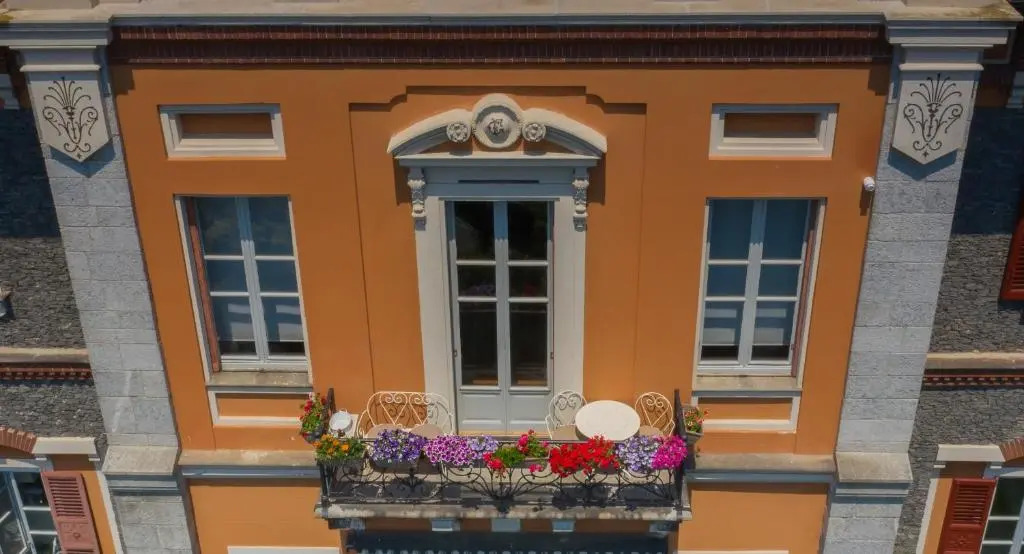 Villa Selva Luxury Lakeview Apartment