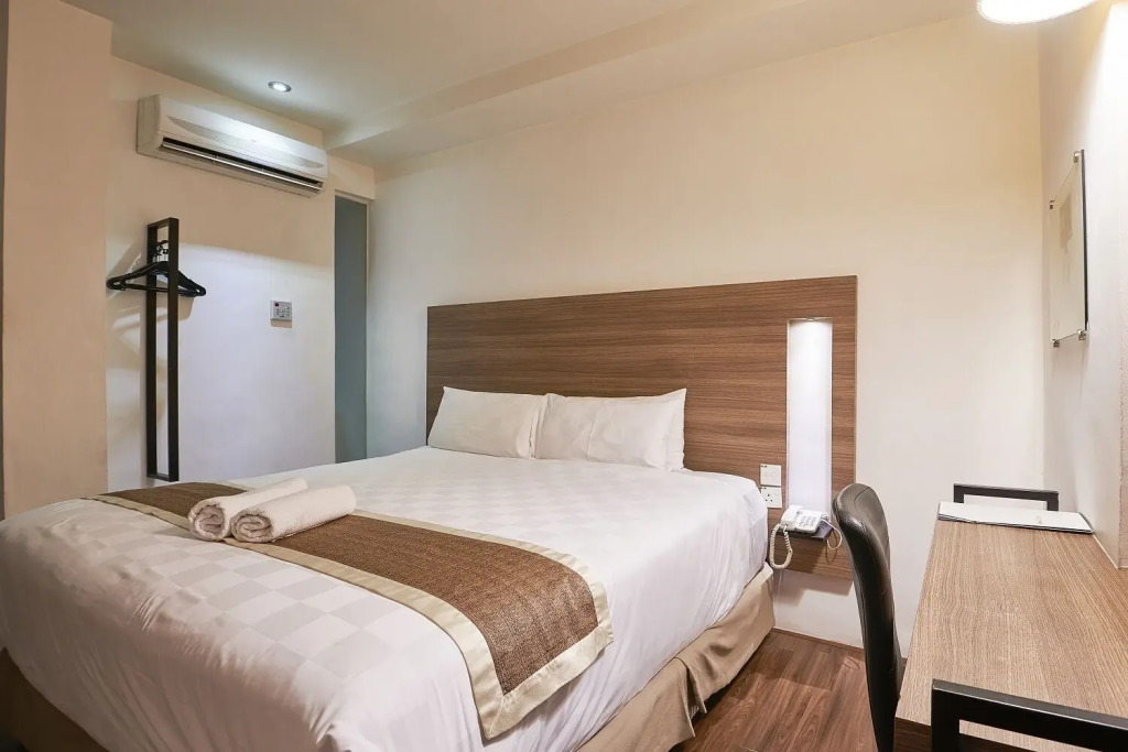 The Leverage Business Hotel Mergong