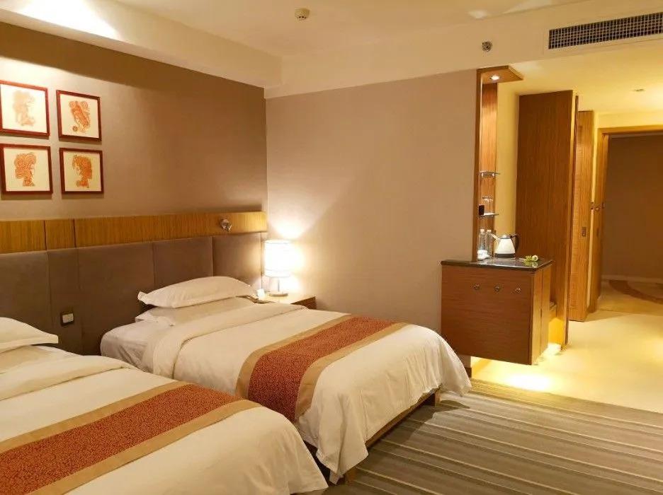 Qujing Guanfang Hotel