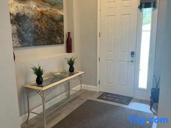 Spectacular NEW Home With Lots of parking Exit 284