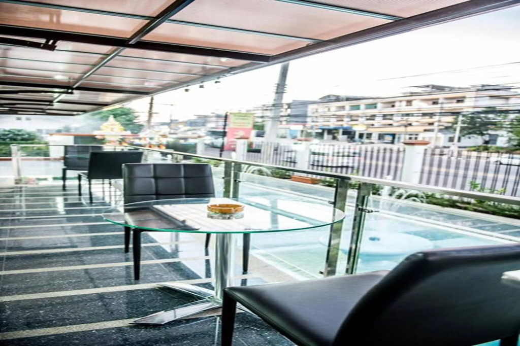 Winner Sriracha Serviced Apartment