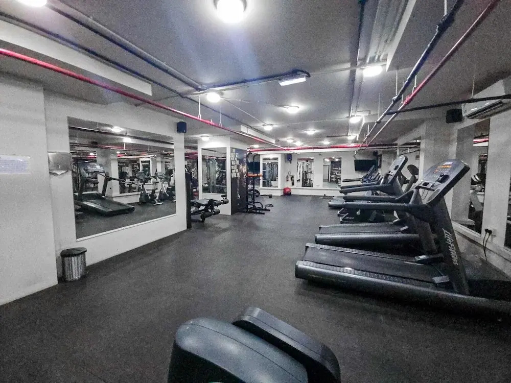 Easygo- Spacious 1bdr Bay Square Busbay