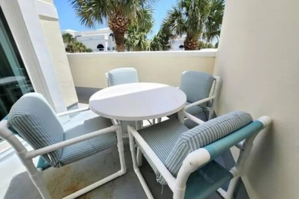 Multi-level Penthouse Deluxe - Sleeps 7 Pe112