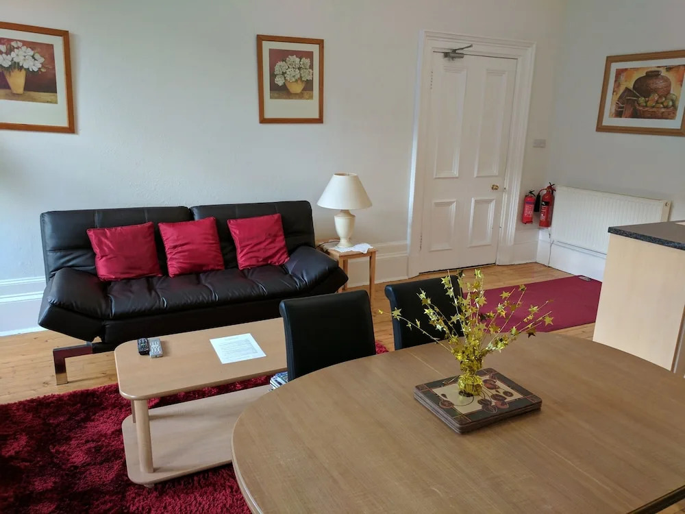 Kelvin Apartment