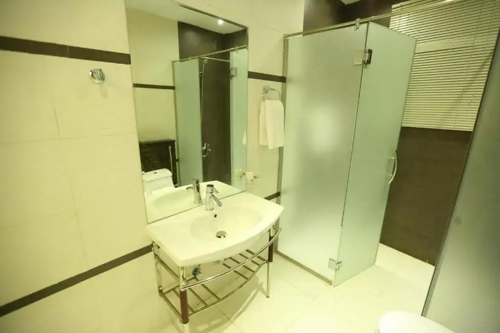 Al Muhaidb Residence Al JAWAZAT 1 - Economic