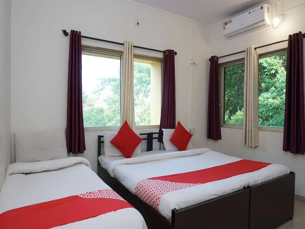 OYO 24986 Flagship Hotel Western Resort