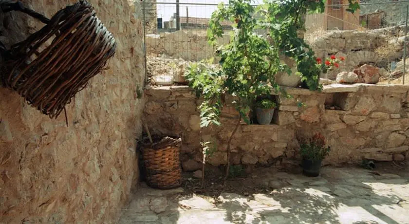 Kalamoti Suites