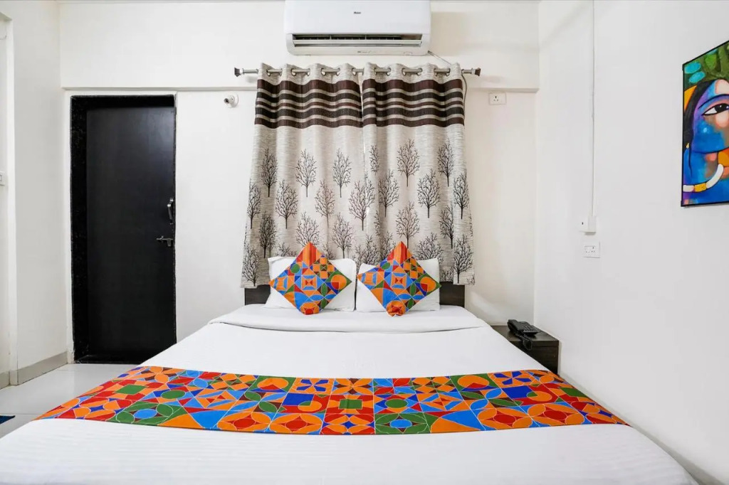 FabHotel Vardhan House II