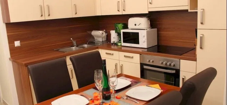 Anyna Apartments