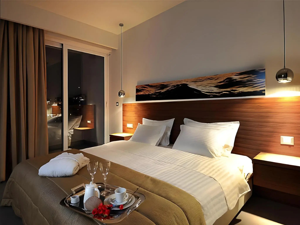 Lucy Hotel
