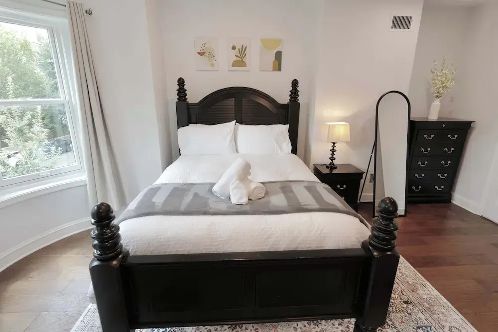 Serene Settler Capitol Hill - 4 Bedroom