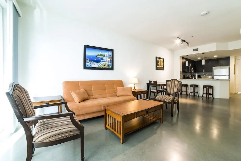 Fountain Suites II