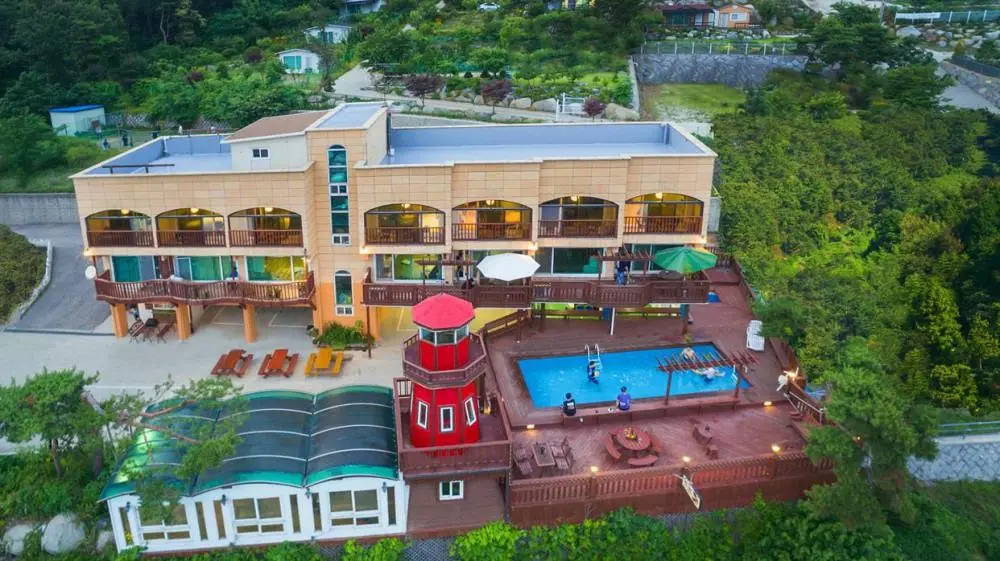 Bada yojung Pension