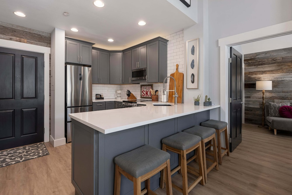 Premium Unit 2502 - 2br - Zephyr Mountain Lodge 2 Bedroom Condo