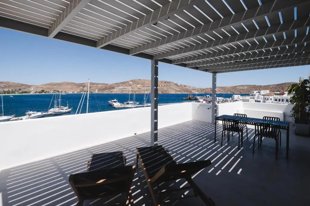 Chill & Co. Serifos